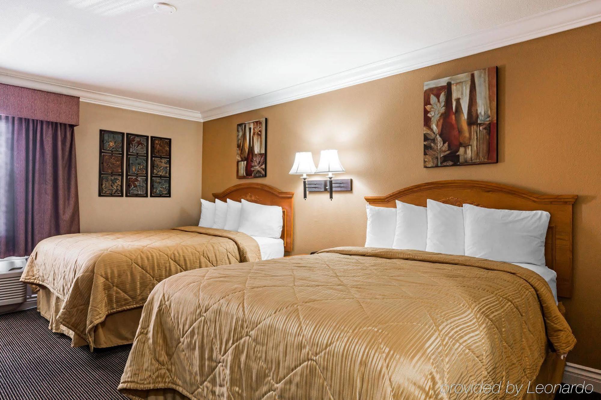 Quality & Atlanta Airport South Hotel